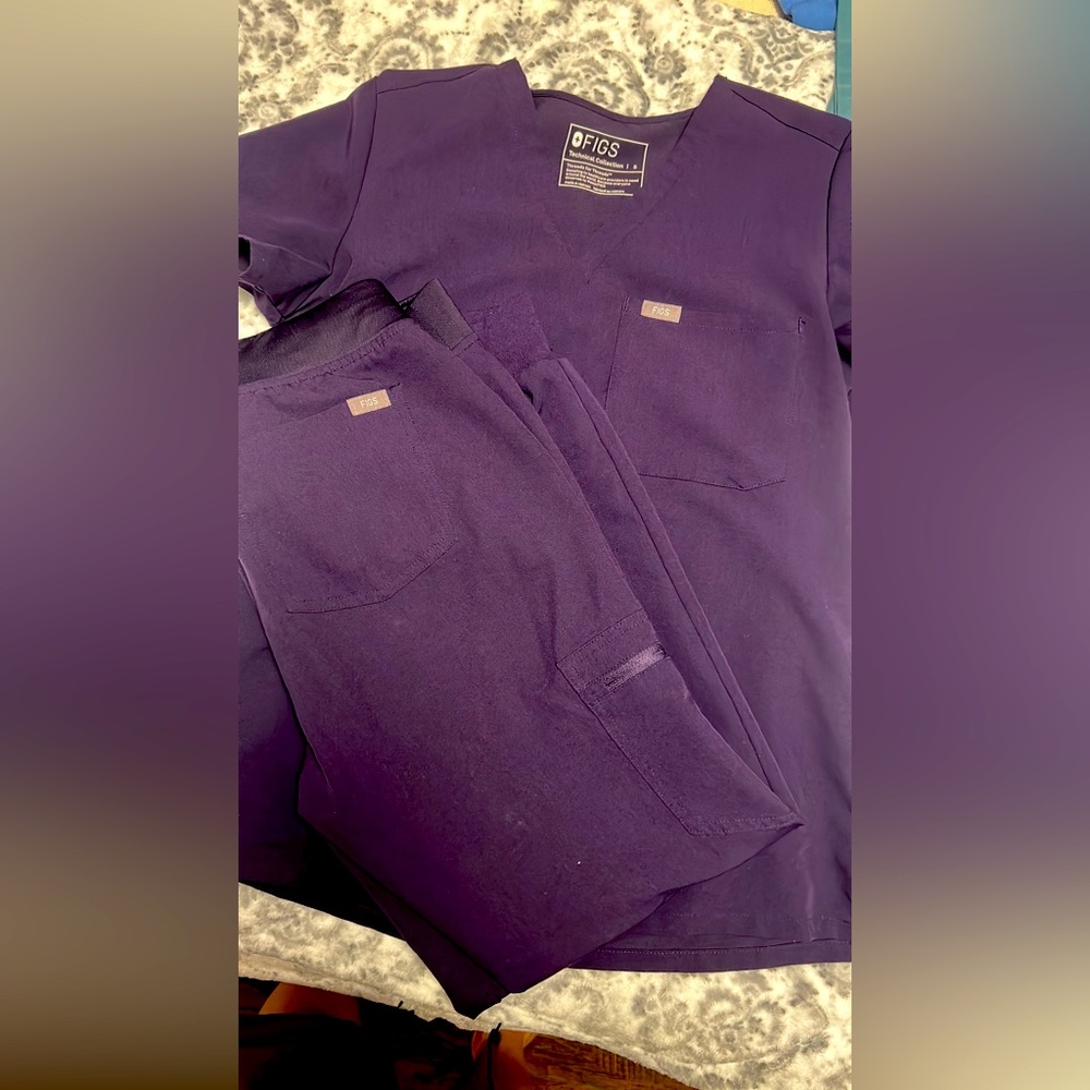 Figs scrubs